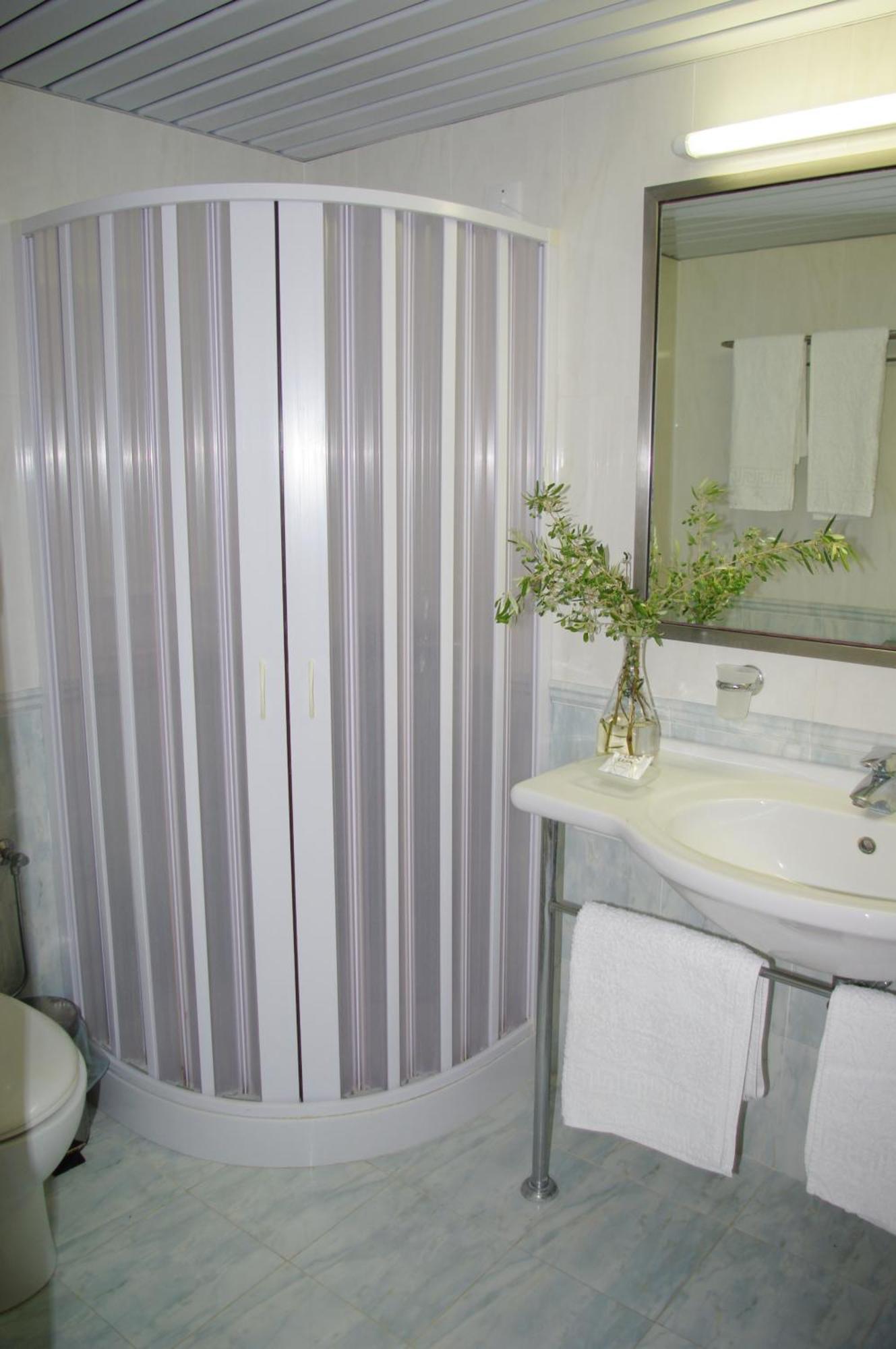 Astron Hotel Kerpe Dış mekan fotoğraf