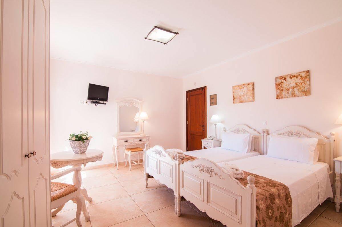 Astron Hotel Kerpe Dış mekan fotoğraf
